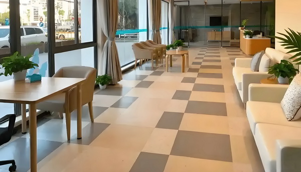 另类穿越：倒霉小皇后